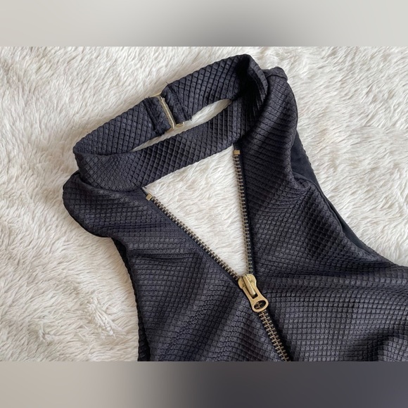 Beach Bunny black bikini - Picture 5 of 13